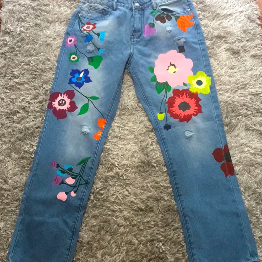 NWOT MissLook Flowered Jeans